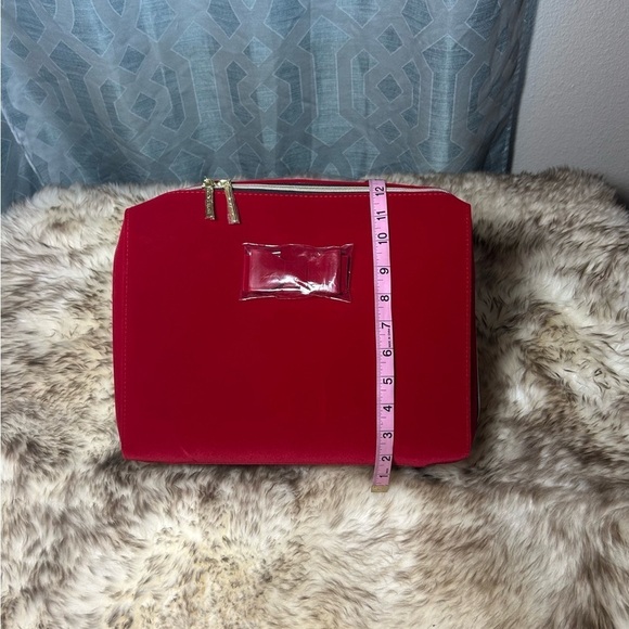 Velvety Red Estée Lauder Cosmetic Case Large, Handle, Bow, Gold Accented Zipper - Picture 4 of 16
